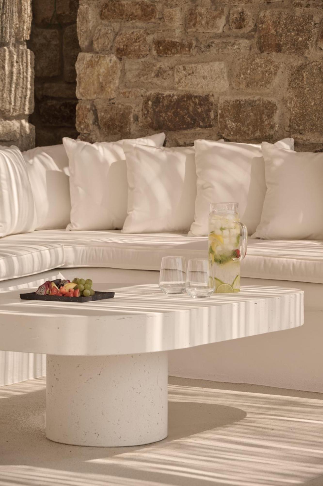 Hotel Yi Mykonos 4*