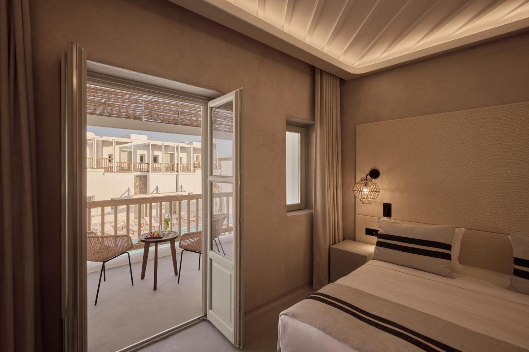 Yi Mykonos Hotel 4*