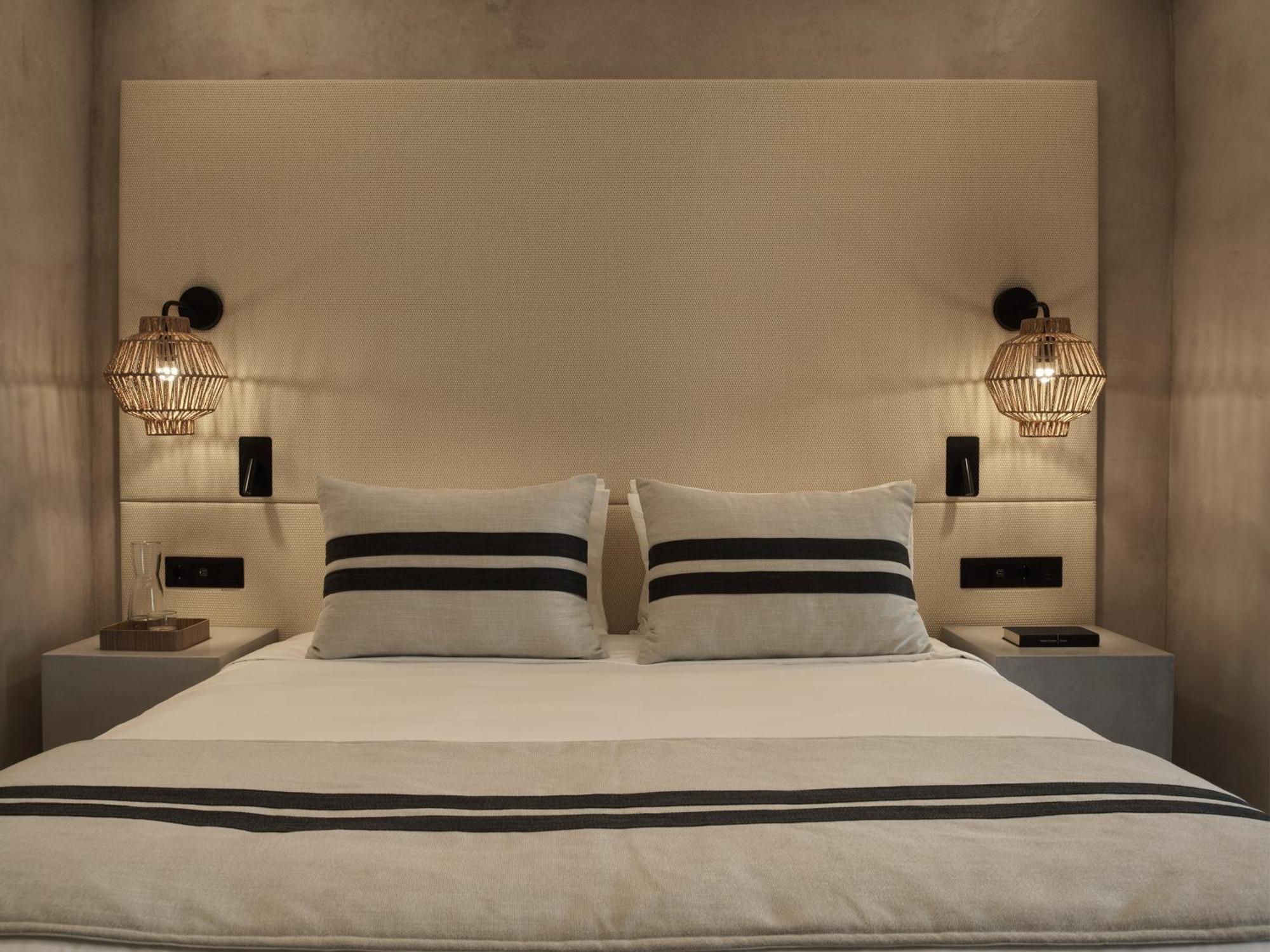 Yi Mykonos 4*