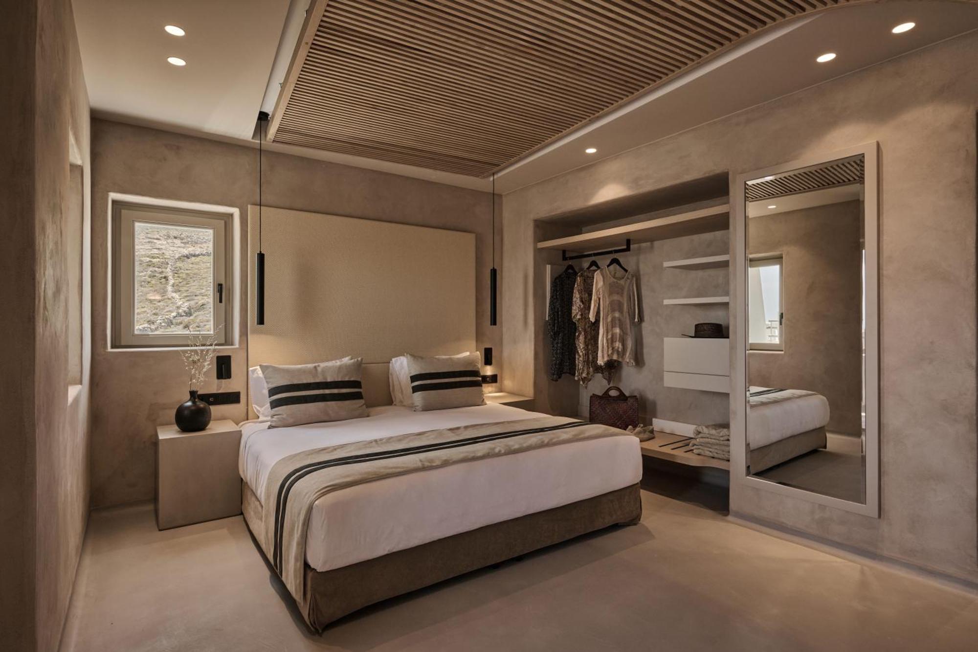 Yi Mykonos 4*